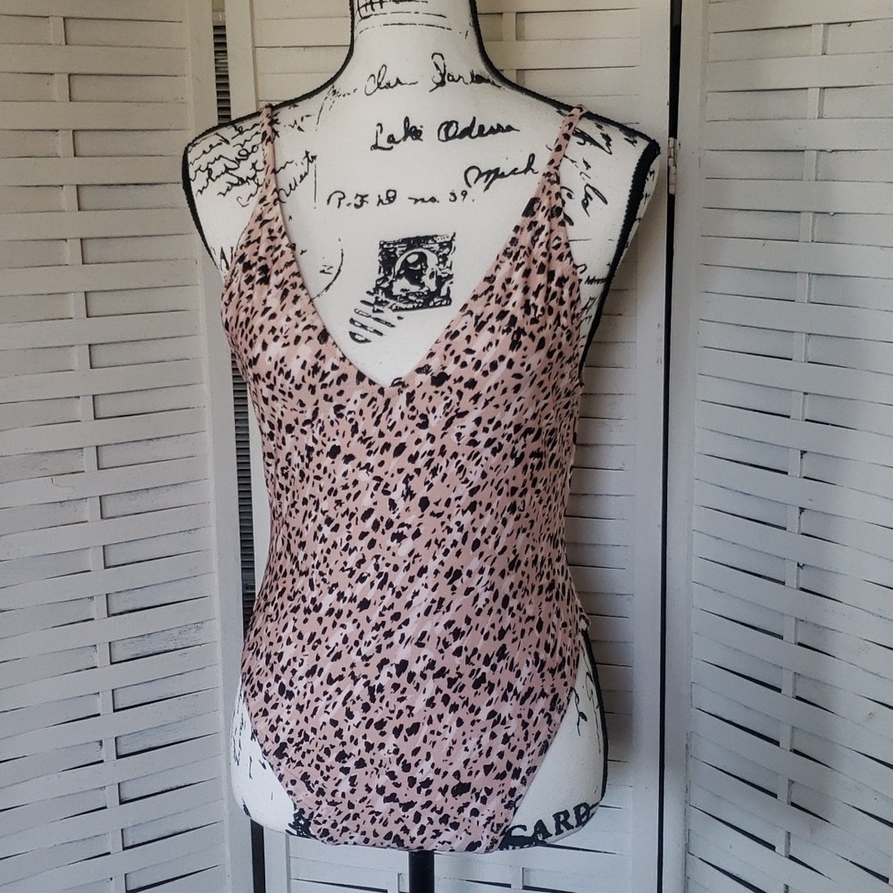 Lovebird animal print backless one piece swimming suit size M